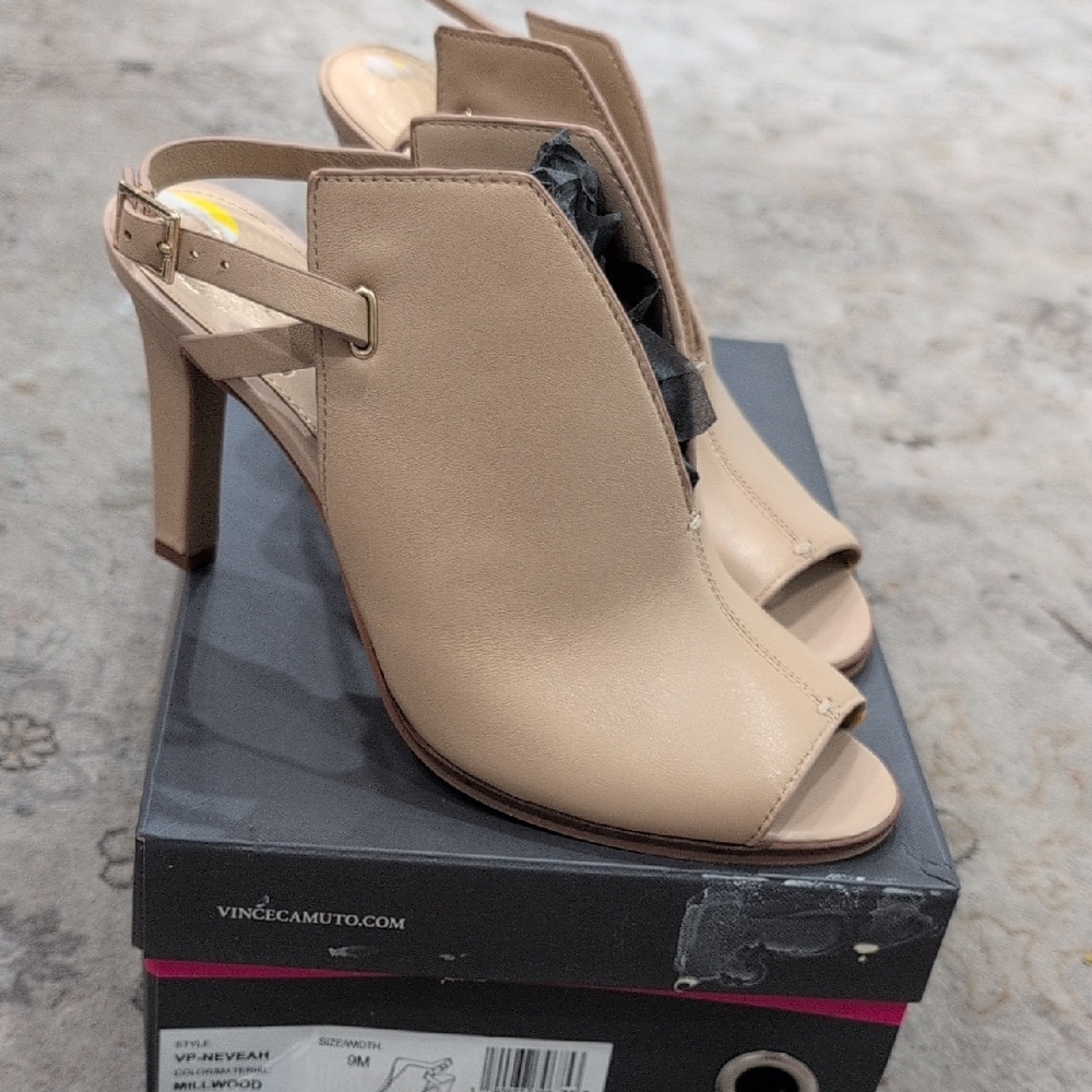 Vince Camuto Women's Tan Peep-Toe Heels